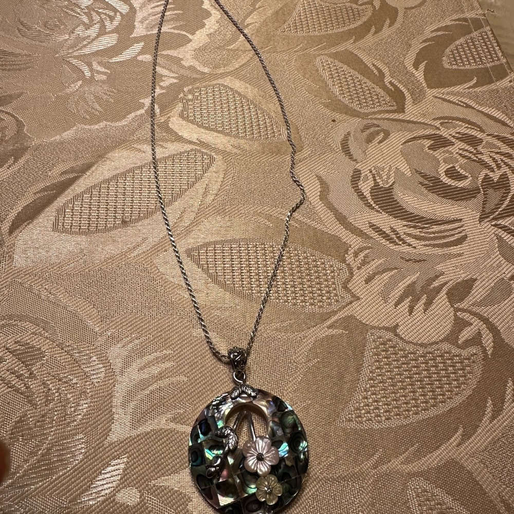 Silver Floral Pendant Necklace